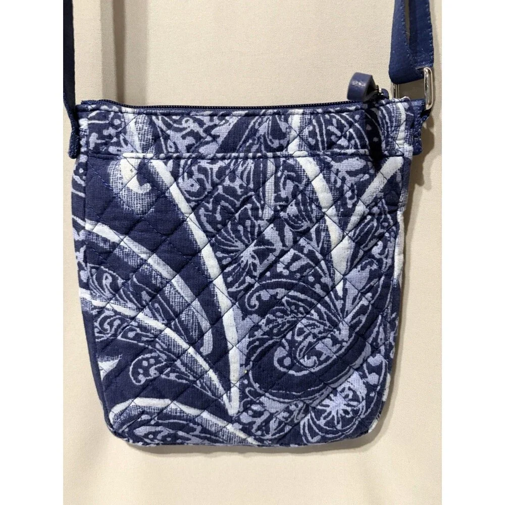Vera Bradley Paisley Noir Crossbody Bag Quilted Cotton Blue Floral 8 X 8
